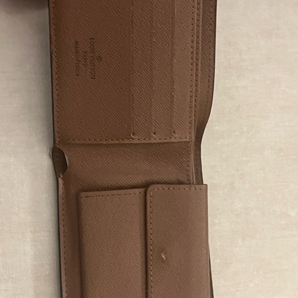 LOUIS VUITTON WALLET - Picture 3 of 3